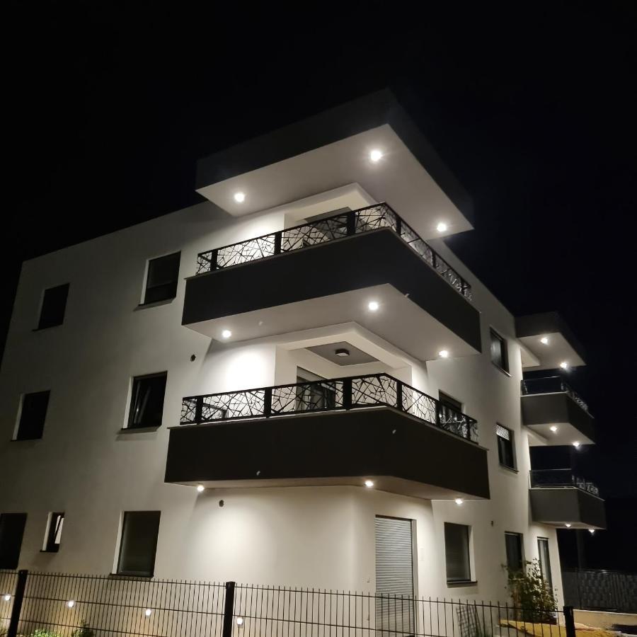 Apartments Happiness Trogir Ngoại thất bức ảnh